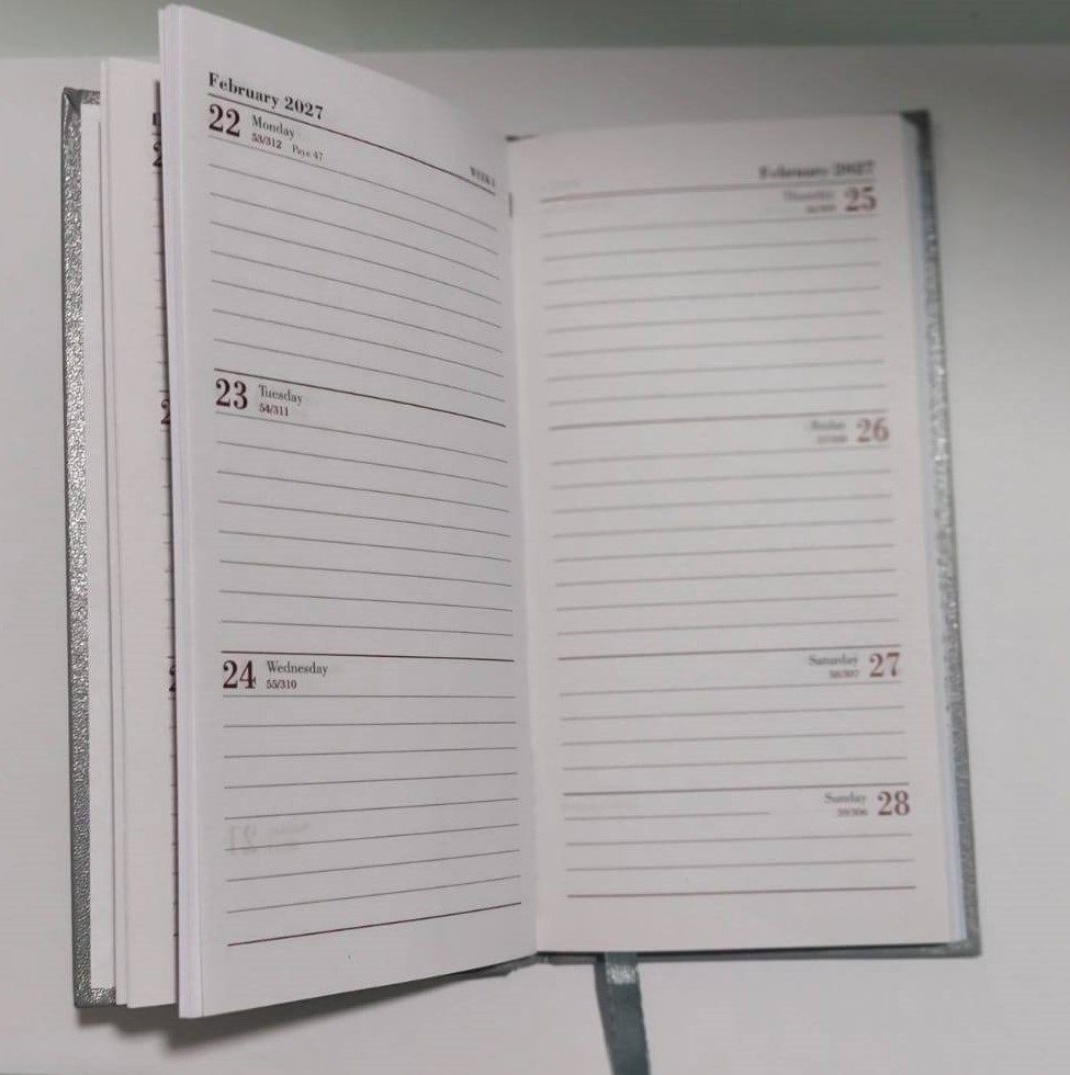 2027 Slim Diaries Week To View - Image 2